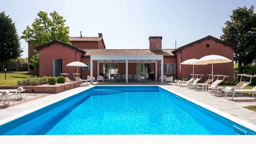 Villa per 11 persone, con Giardino in Abruzzo