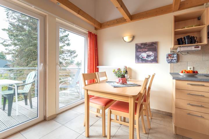Ganze Ferienwohnung, Bernstein-Villa Dg 6 in Drei Kaiserbäder, Heringsdorf