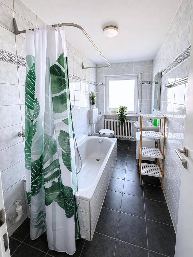 Ferienwohnung für 5 Personen, mit Balkon und Ausblick in Langenau - 2