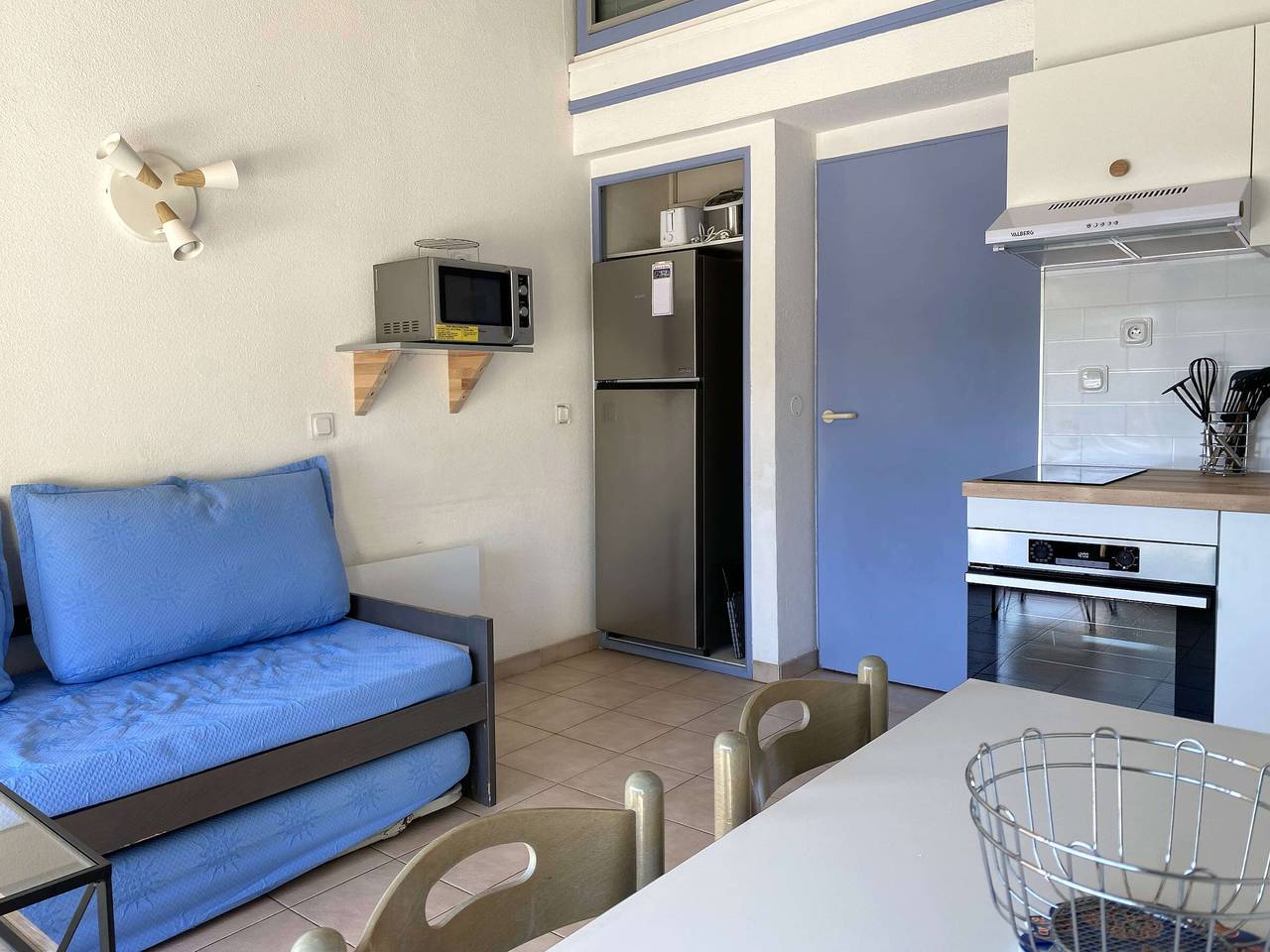 Entire apartment, Duplex 2-bedroom apartment with terrace and pool in Balaruc-les-Bains in Balaruc-les-Bains, Mediterranean Coast (France)