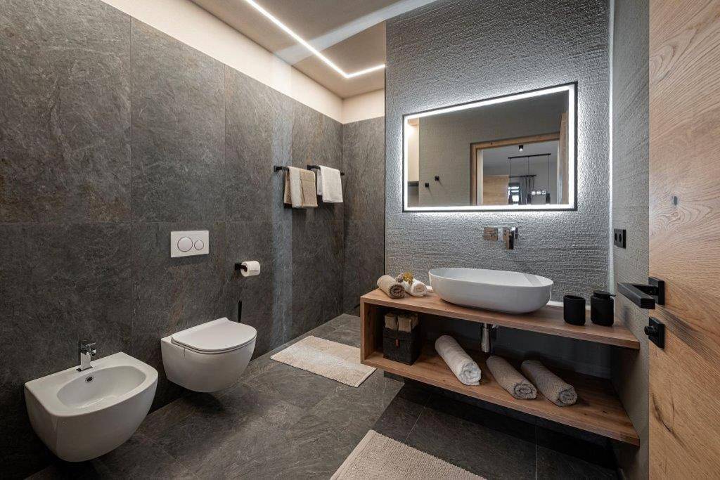 Ganze Wohnung, Two-Bedroom Apartment with Terrace in Plabach, Brixen