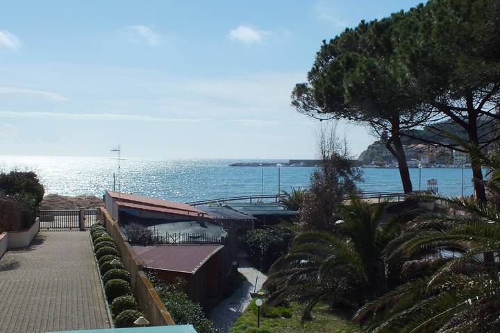 Ferienwohnung für 5 Personen, mit Balkon und Garten in Marina di Campo - 3