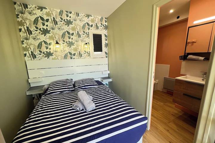 Location de vacances pour 2 personnes, avec jardin ainsi que terrasse et piscine, animaux acceptés dans Plage Porz Liogan Le Conquet - 4