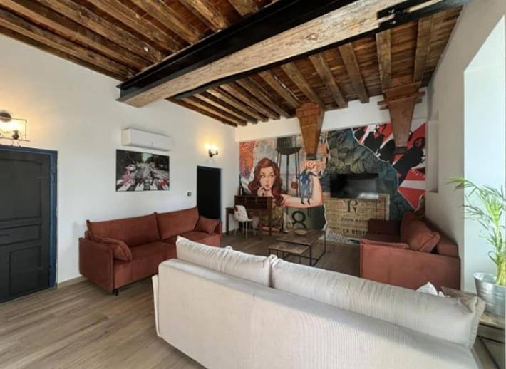 Location de vacances pour 8 personnes, avec terrasse à Montaigu-le-Blin - 4