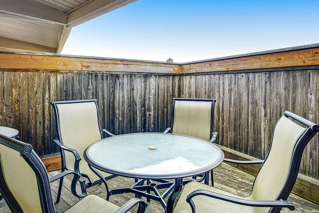 Ganze Wohnung, Oceanfront condo - walk to beach & Gearhart Golf Links in Gearhart, Clatsop County