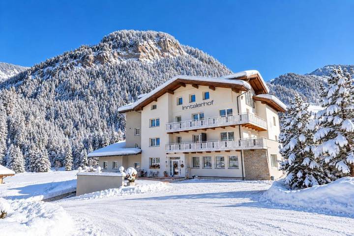 Ferienwohnung für 5 Personen, mit Balkon und Ausblick in Tösens