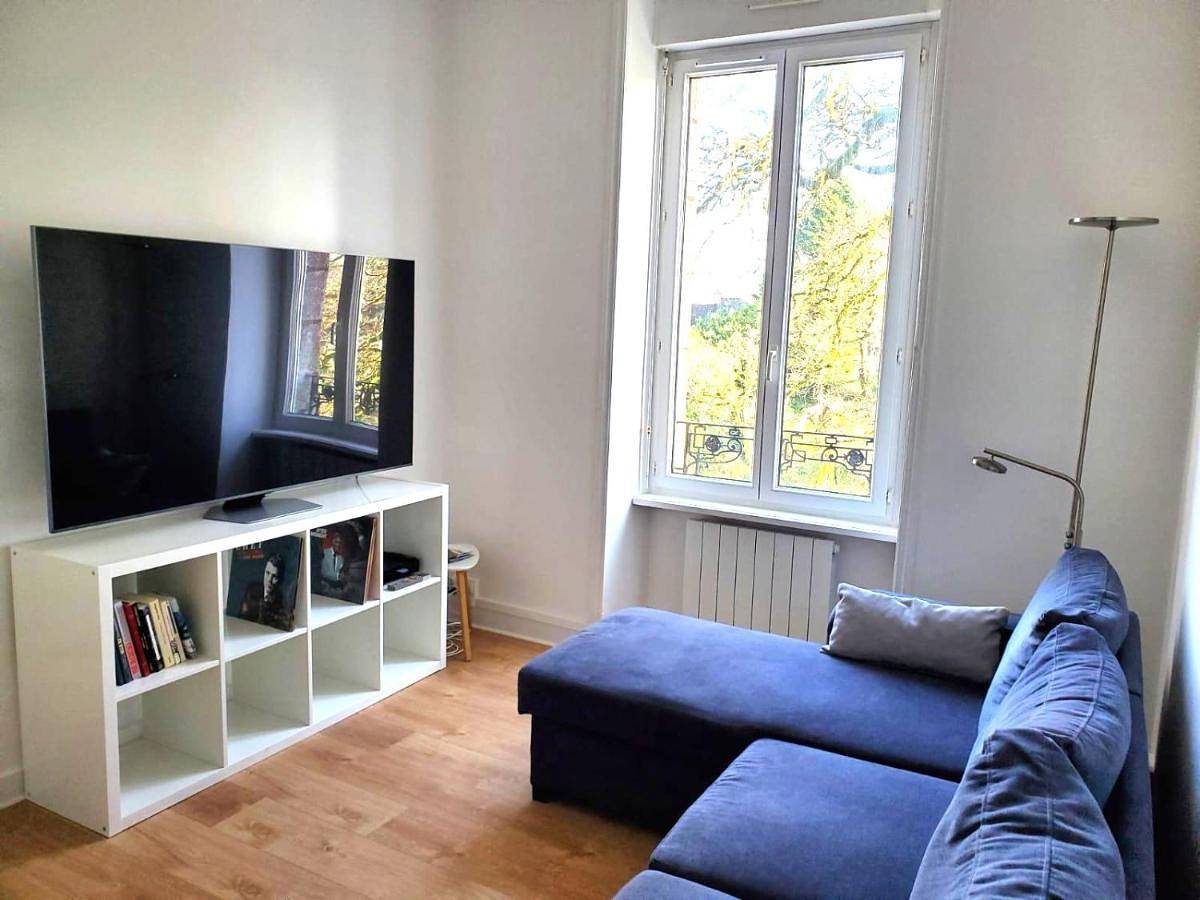 Appartement entier, Vue imprenable sur le Moulin du chaos ! in Huelgoat, Région de Châteaulin