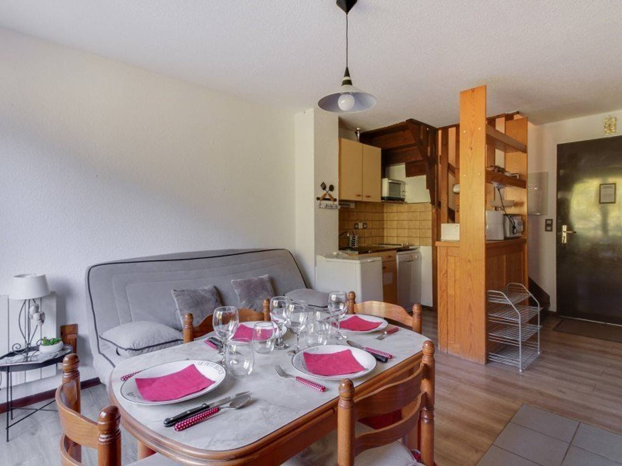 Ganze Wohnung, Duplex-T3 für 6 Pers. mit Kamin und Balkon in Esquièze-Sère in Esquièze-Sère, Nationalpark Pyrenäen
