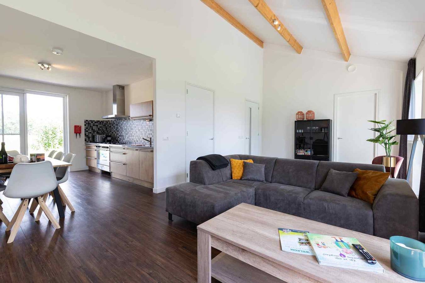 Mooi 8 persoons vakantiehuis op een boerderijcamping in Goirle in Goirle, Noord-Brabant