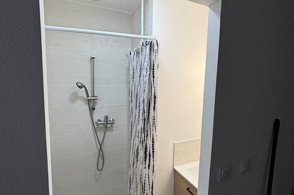 Ganze Wohnung, Apartment 50 metres from the beach in Batz-sur-Mer, Côte d'Amour