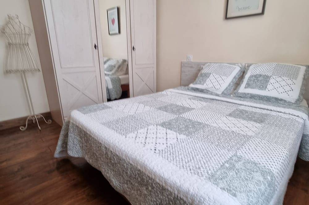 Entire apartment, Apartment 2 (grenache) sleeps 4 (6) in Carcassonne, Carcassonne region