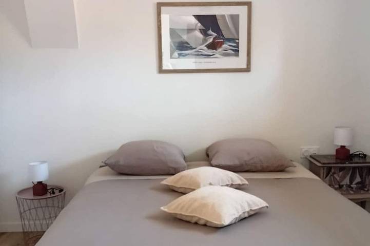 Gîte pour 2 personnes, avec Terrasse et Jardin dans Hameau de Kerascoët