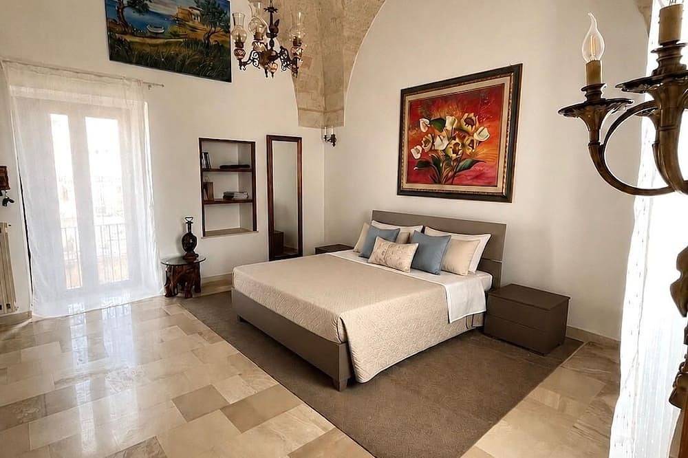 Hel leilighet, Private estate bell tower view in the heart of the historic center in Soleto, Lecce-provinsen