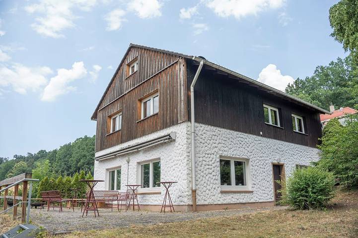 Ferienhaus für 20 Personen, mit Terrasse und Garten