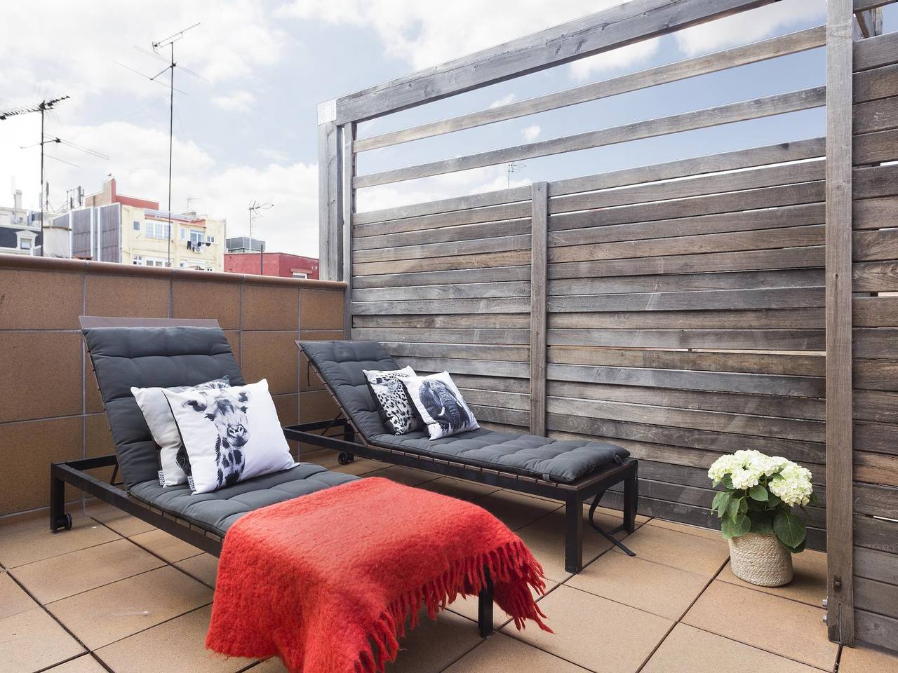 Apartamento vacacional entero, Ático en Gràcia con Piscina y Terraza en Barcelona in Centro Barcelona, Barcelona