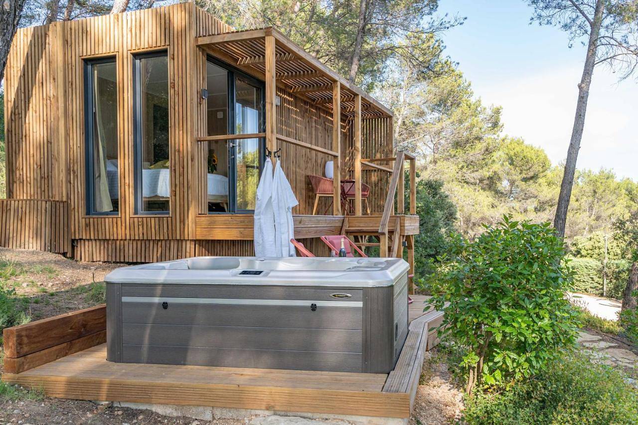 Appartement entier, One-Bedroom Apartment in Saint-Marc-Jaumegarde, Région d'Aix-en-Provence