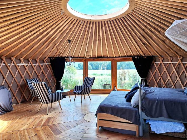 Luxus-Zelt für 3 Personen, mit Terrasse und Garten in Europa