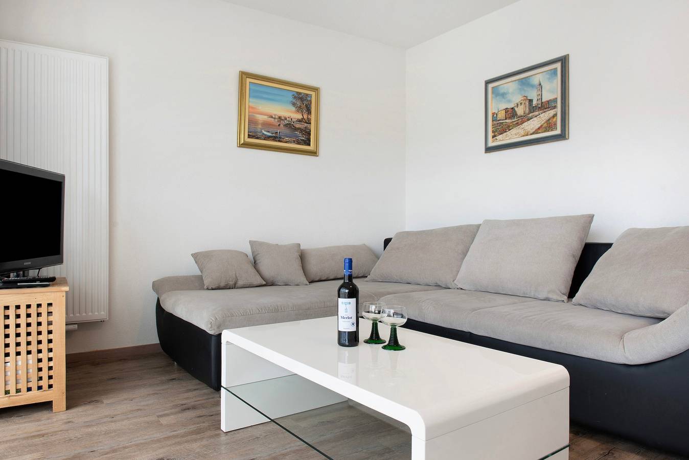 Ganze Wohnung, Ferienwohnung Honberg" mit privater Terrasse und Wlan in Tuttlingen, Landkreis Tuttlingen
