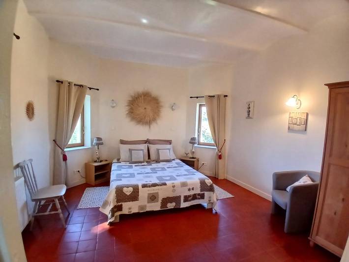 Gîte pour 8 personnes, avec jardin et piscine à Millas - 4