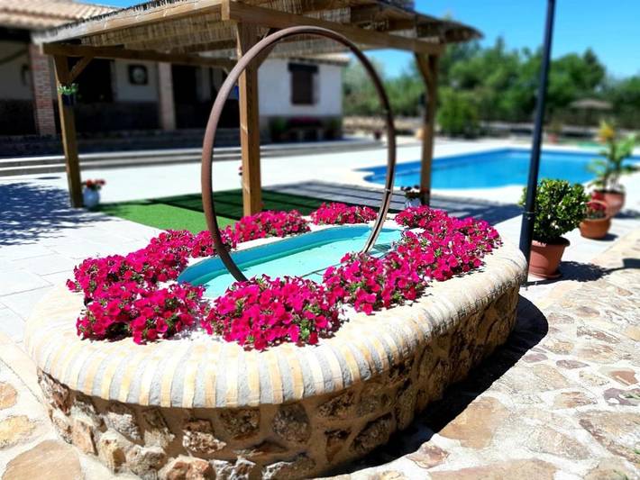 Casa de vacaciones para 12 personas, con piscina además de vistas y jardín, Se admiten mascotas en Montes de Toledo - 4