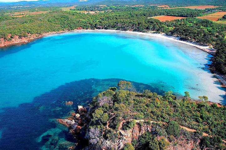 Appartement de vacances pour 4 personnes, avec jardin et balcon à La Londe-les-Maures