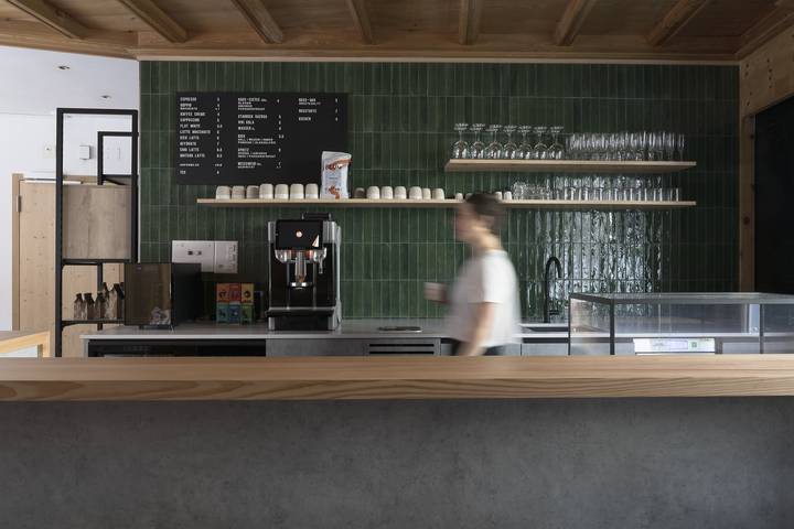 Boutique Hotel Üja - Doppelzimmer mit Balkon in Scuol, Unterengadin