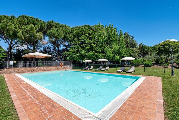 Gîte pour 3 personnes, avec piscine et jardin à Pérouse