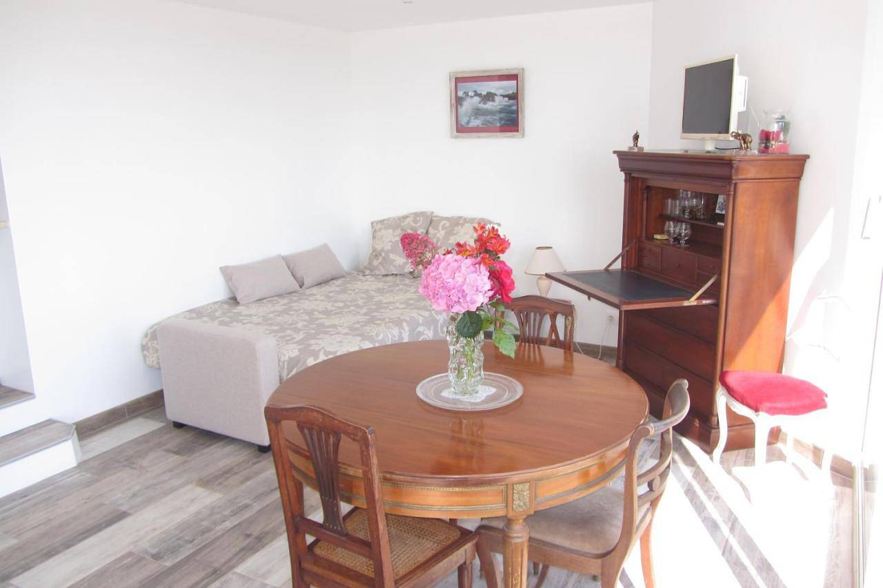 Appartement entier, Studio Apartment with Sea View in Crozon, Région de Châteaulin
