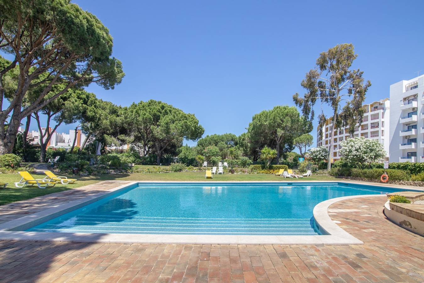 Casa de Férias 'Vilamoura Monte Sol' com Piscina Partilhada, Wi-Fi e Ar Condicionado in Vilamoura, Quarteira