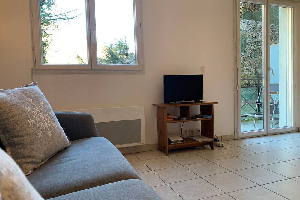 Ganze Wohnung, 2*-Studio für 2 mit Balkon, Wifi, Haustiere erlaubt in Brides-les-Bains, Les Trois Vallées