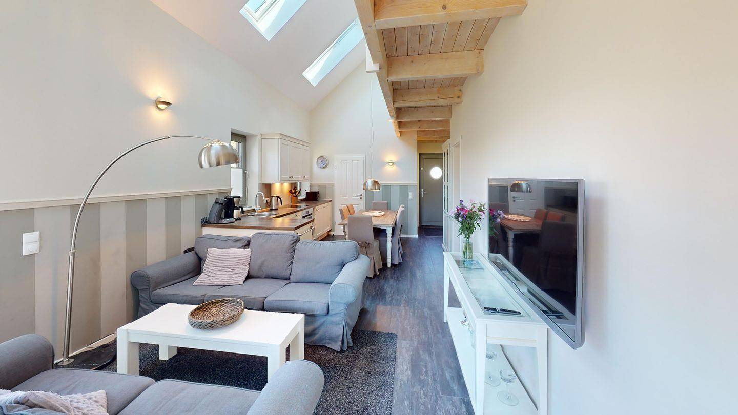 Großes 6-Personen Haus mit Terrasse, Kamin & Sauna - fußläufig zur Ostsee! in Südstrand Pelzerhaken, Ostholstein