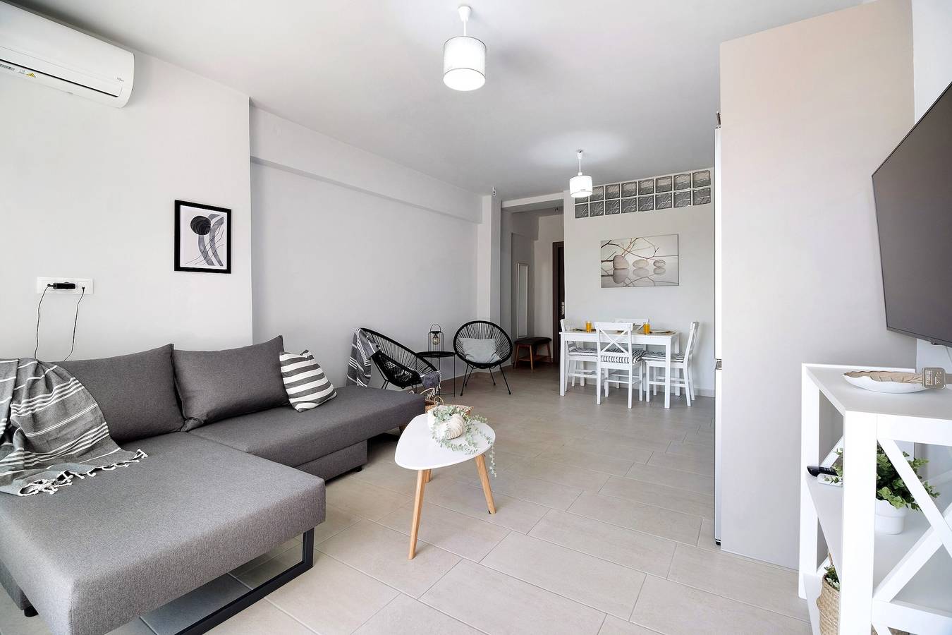 Entire apartment, Apartment 'Sofia' with Sea View, Wi-Fi and Air Conditioning in Nikiana, Alexandros