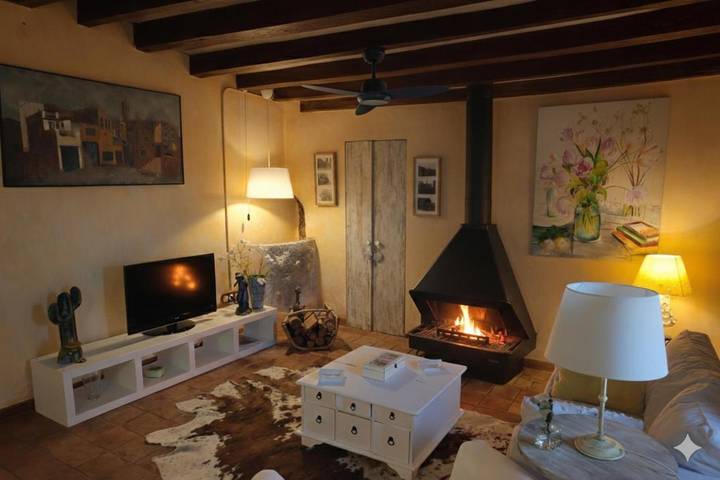 Casa de vacaciones para 15 personas, con piscina además de jardín y jacuzzi en Provincia de Lleida - 2