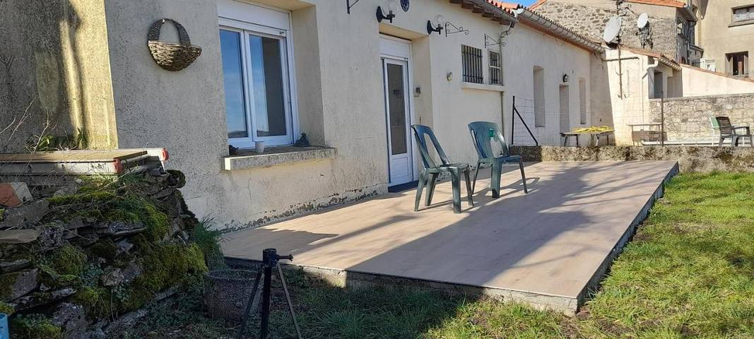 Location de vacances pour 13 personnes, avec terrasse et vue dans Les Rives