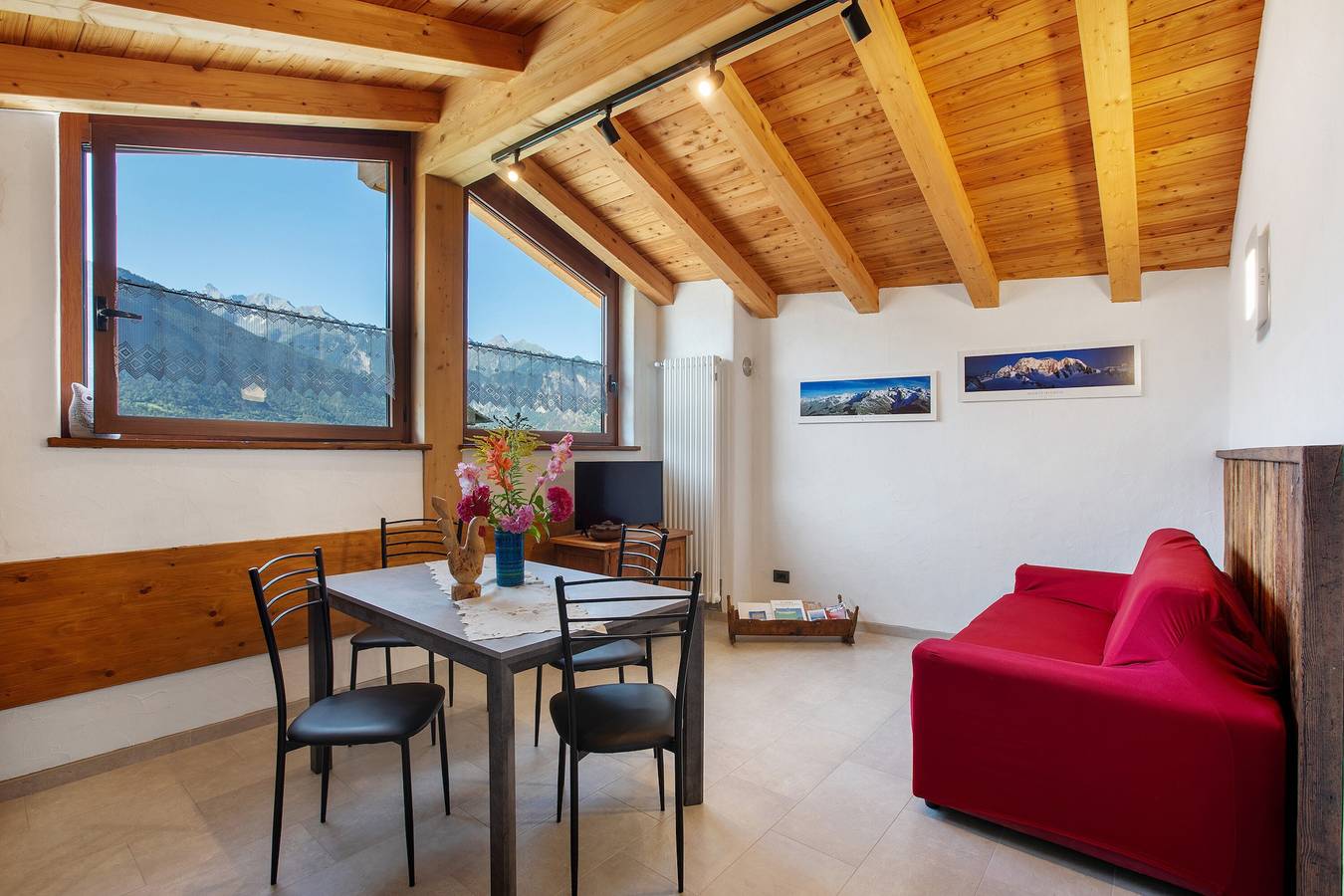 Ganze Wohnung, Ferienwohnung 'Appartamento 1' mit Bergblick und Wlan in Comune di Sarre, Walliser Alpen