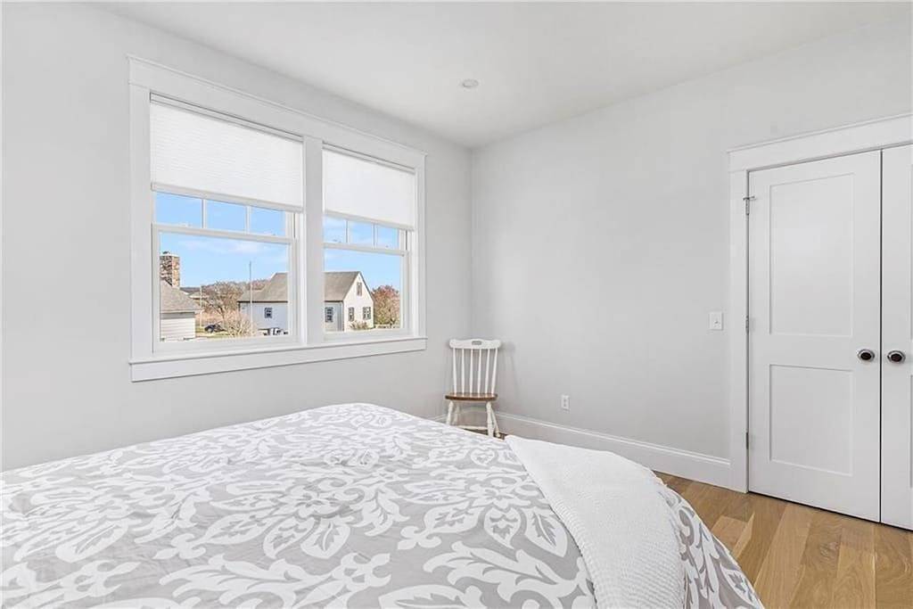 Live Your Dream! Custom Beach House With Ocean Front Views, Steps to the Beach! in Narragansett, Washington County (RI)