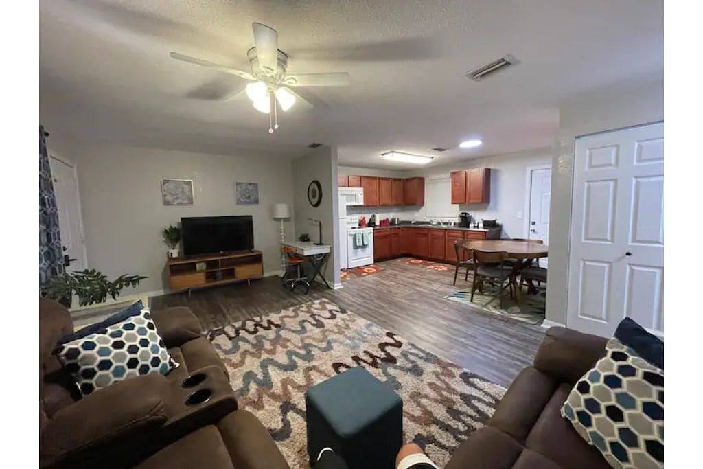 Ganze Wohnung, The Downtown Retreat Four in Ocala, Marion County (FL)