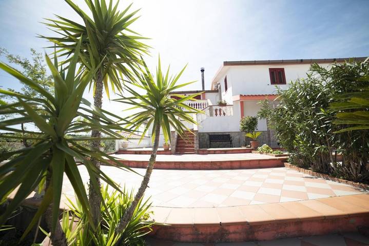 B&b per 2 persone, con Balcone e Terrazza nonché Panorama in Rodi Garganico