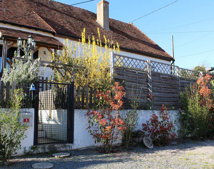 Gîte pour 4 personnes, avec piscine, animaux acceptés