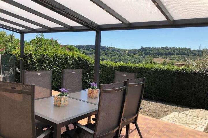 Location de vacances pour 6 personnes, avec Terrasse et Jardin à Cazedarnes