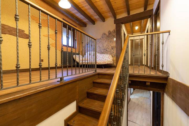 Casa rural para 8 personas en Aliste - 2