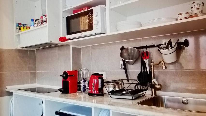 Gîte pour 2 personnes, avec jardin ainsi que vue et piscine, animaux acceptés dans Plage De La Raguette Mandelieu La Napoule
