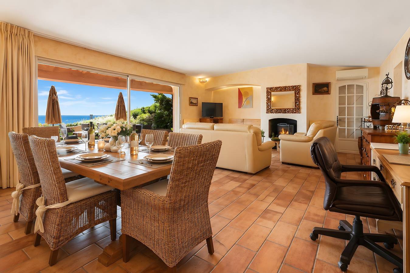 Maison de vacances 'Villa Bellevue' avec vue sur la mer, piscine privée et Wi-Fi in Les Issambres, Roquebrune-sur-Argens