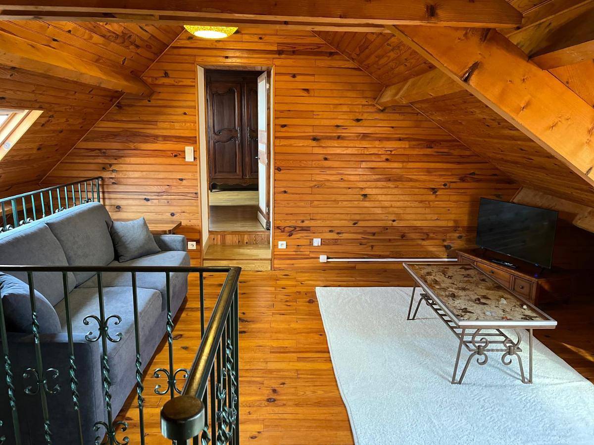 Two-Bedroom House in La Coquille, Parc naturel régional Périgord-Limousin