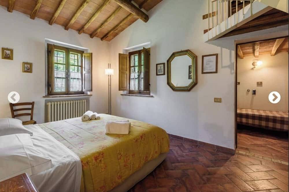Villa privata nel cuore del chianti con vista su siena in Castellina in Chianti, Chianti