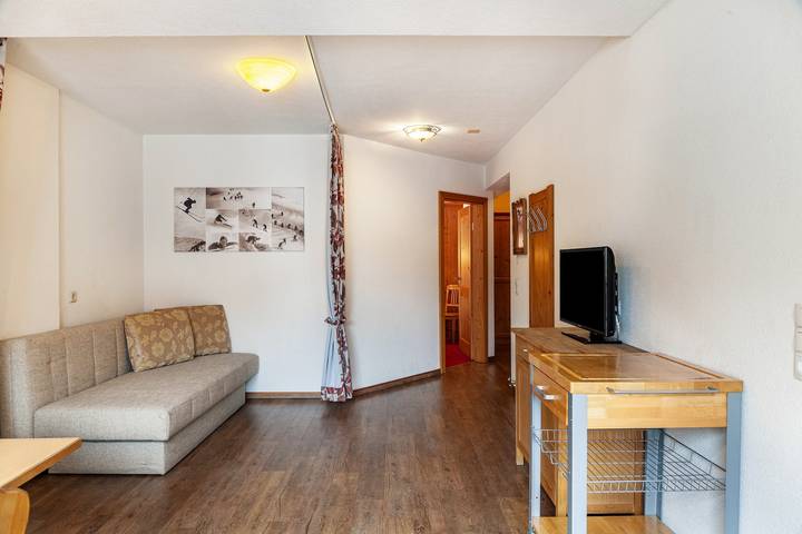 Ganze Wohnung, Ferienwohnung "Alpenflora 1" mit Bergblick, Balkon und Wlan in Ischgl, Verwall