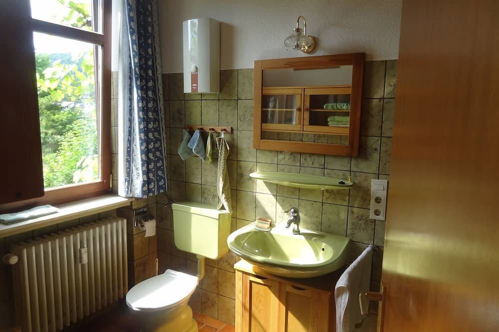 Ganze Wohnung, Einzigartige Ferienwohnung in historischer Moselvilla an der Moselpromenade in Traben-Trarbach, Bernkastel-Kues & Umgebung
