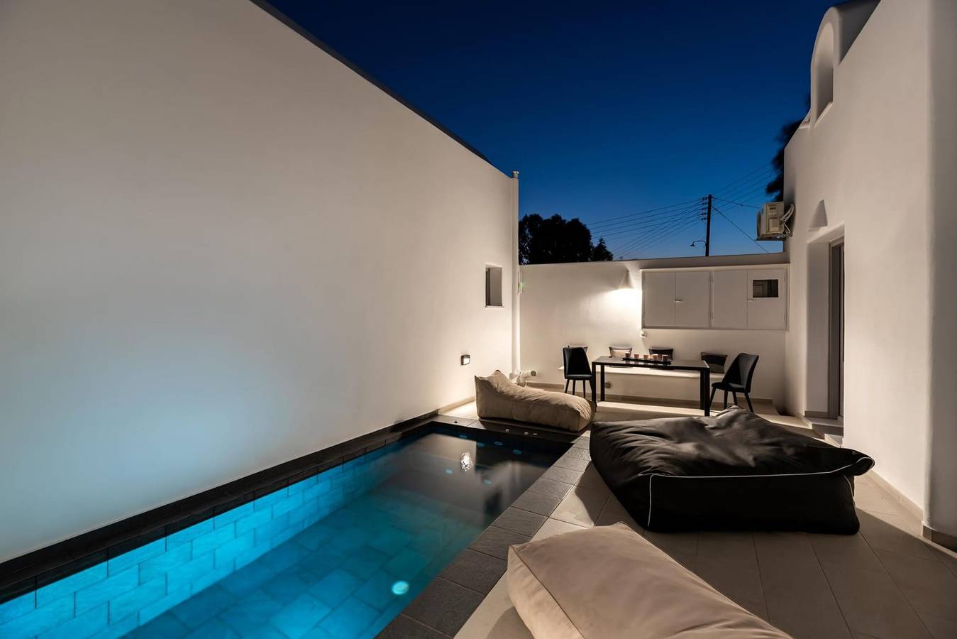 Villa pour 5 personnes avec terrasse in Plage d'Perivolos, Perissa