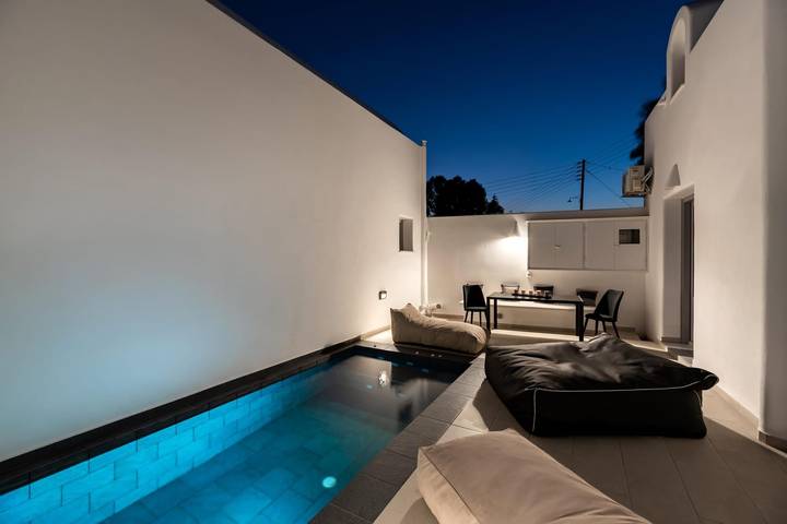 Location de vacances pour 5 personnes, avec terrasse à Perissa - 2