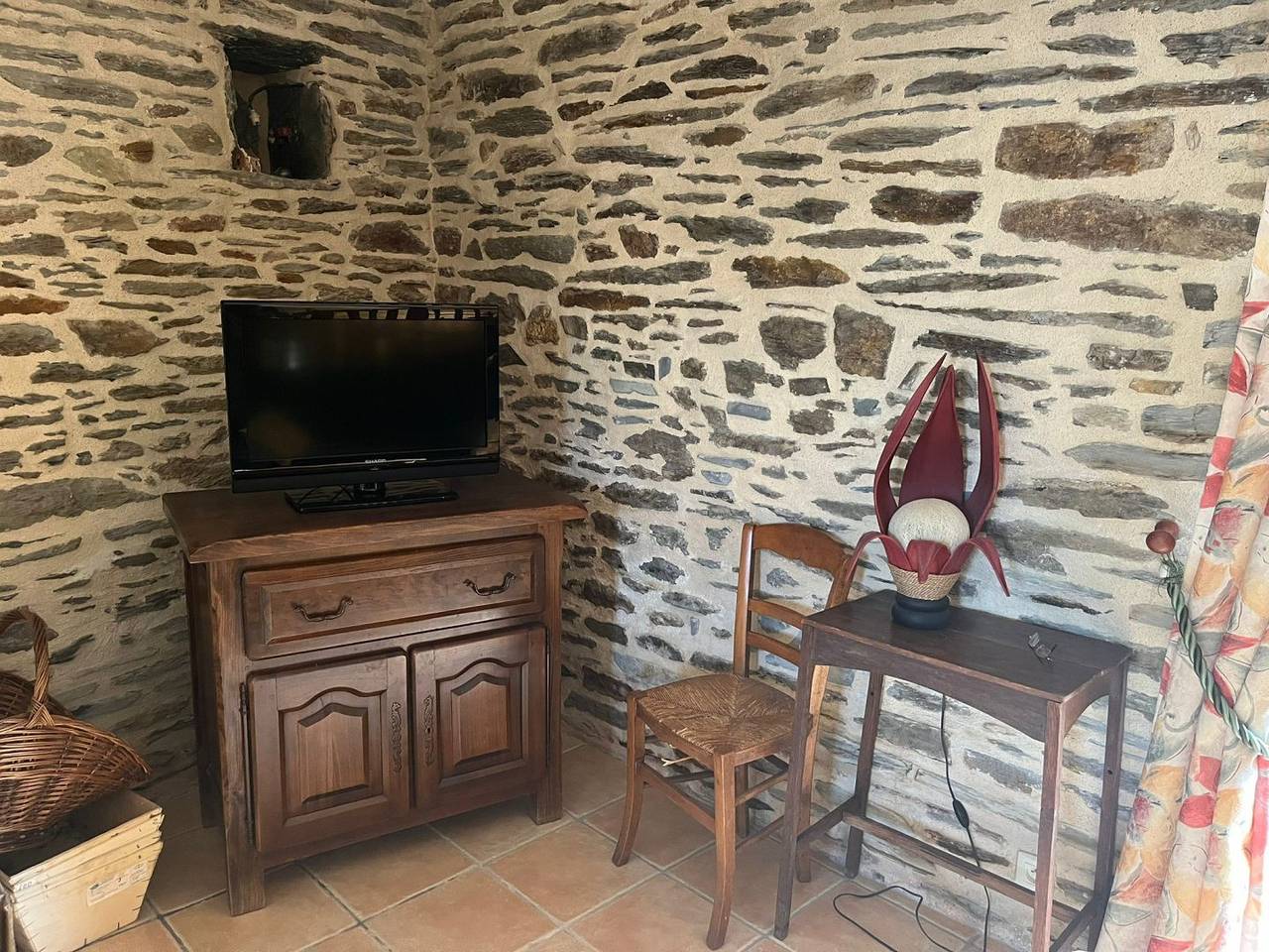 Petite maison bretonne de caractère in Montertelot, Région de Vannes